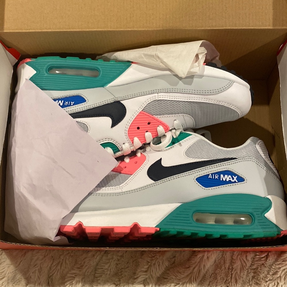 Nike Air Max 90 Essential